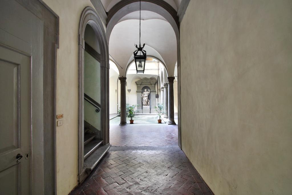 Palazzo Tolomei - Residenza D'Epoca Флоренция Экстерьер фото