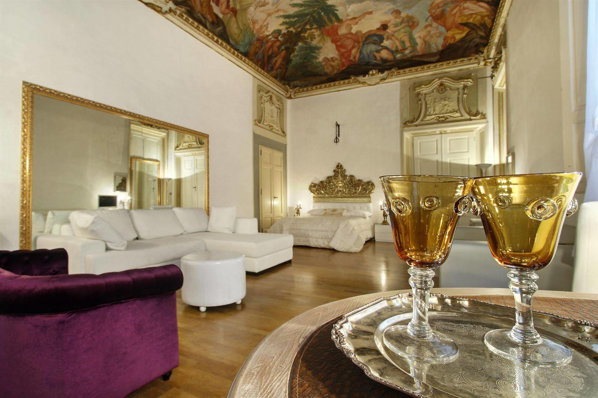 Palazzo Tolomei - Residenza D'Epoca Флоренция Экстерьер фото
