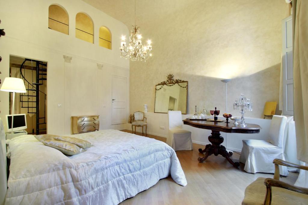 Palazzo Tolomei - Residenza D'Epoca Флоренция Номер фото